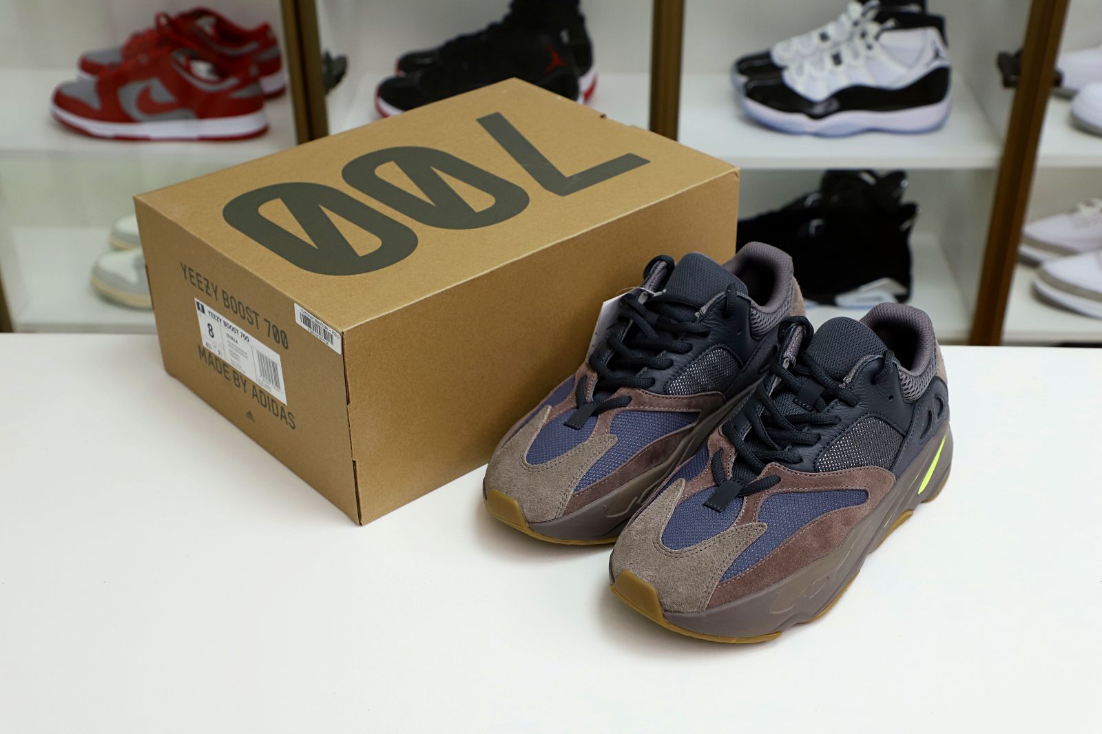YEEZY BOOST 700 MAUVE