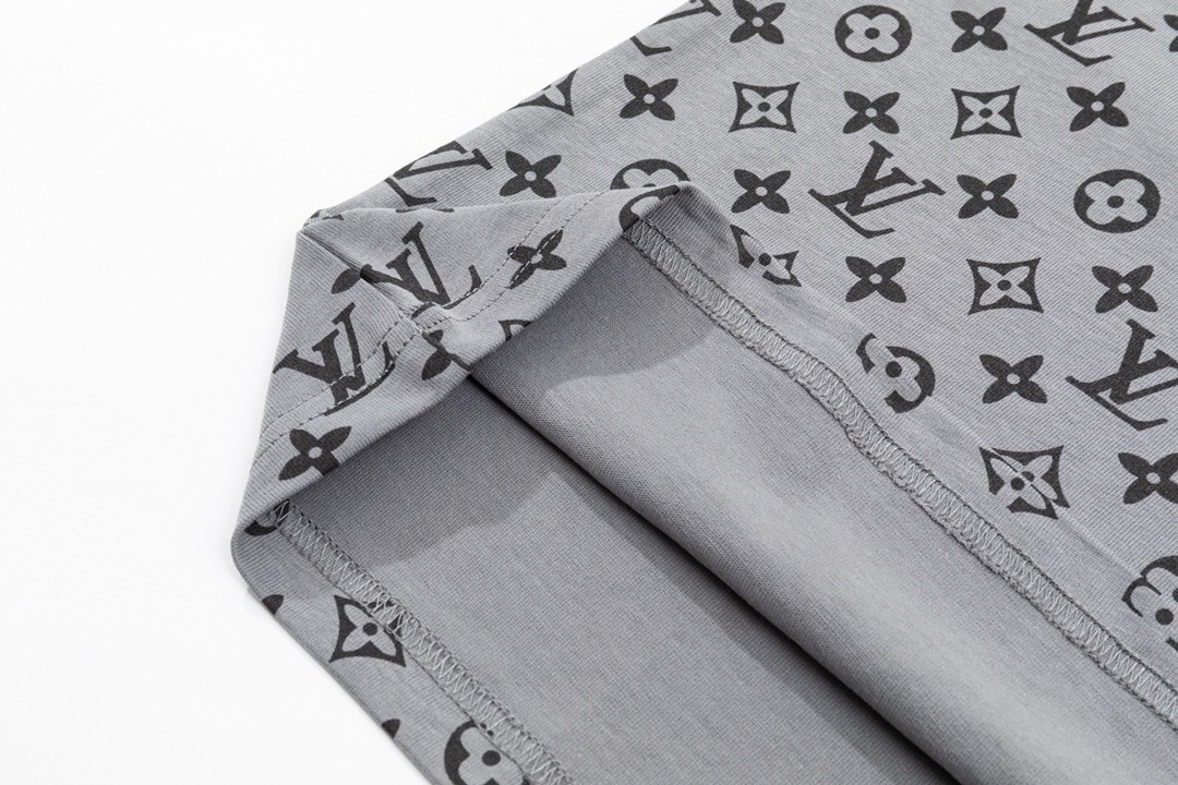 Louis Vuitton 230,000 new T-shirts for spring and summer