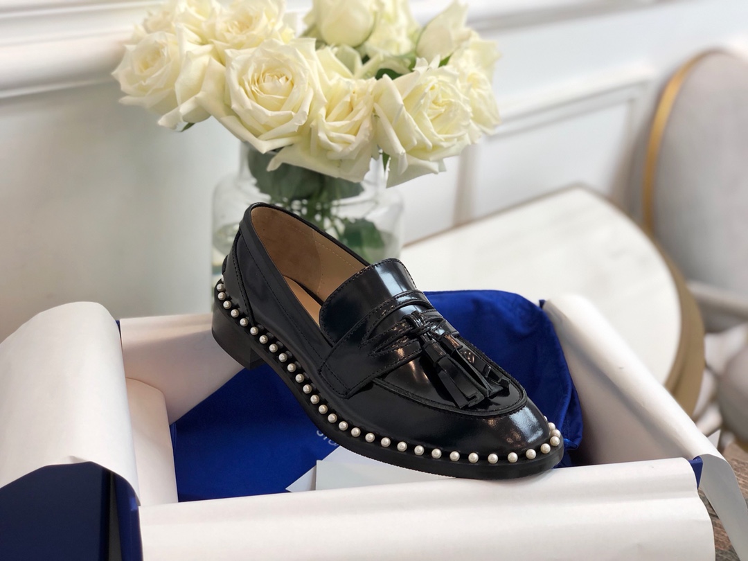 STUART WEITZMAN w Super good wearable Louboutins 〰️ million years classic small leather shoes