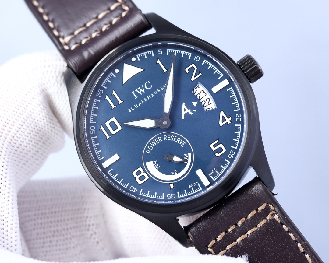 IWC- The line staff series lW5127537 movement automatic mechanical Swiss machine 2824 316 stainless steel