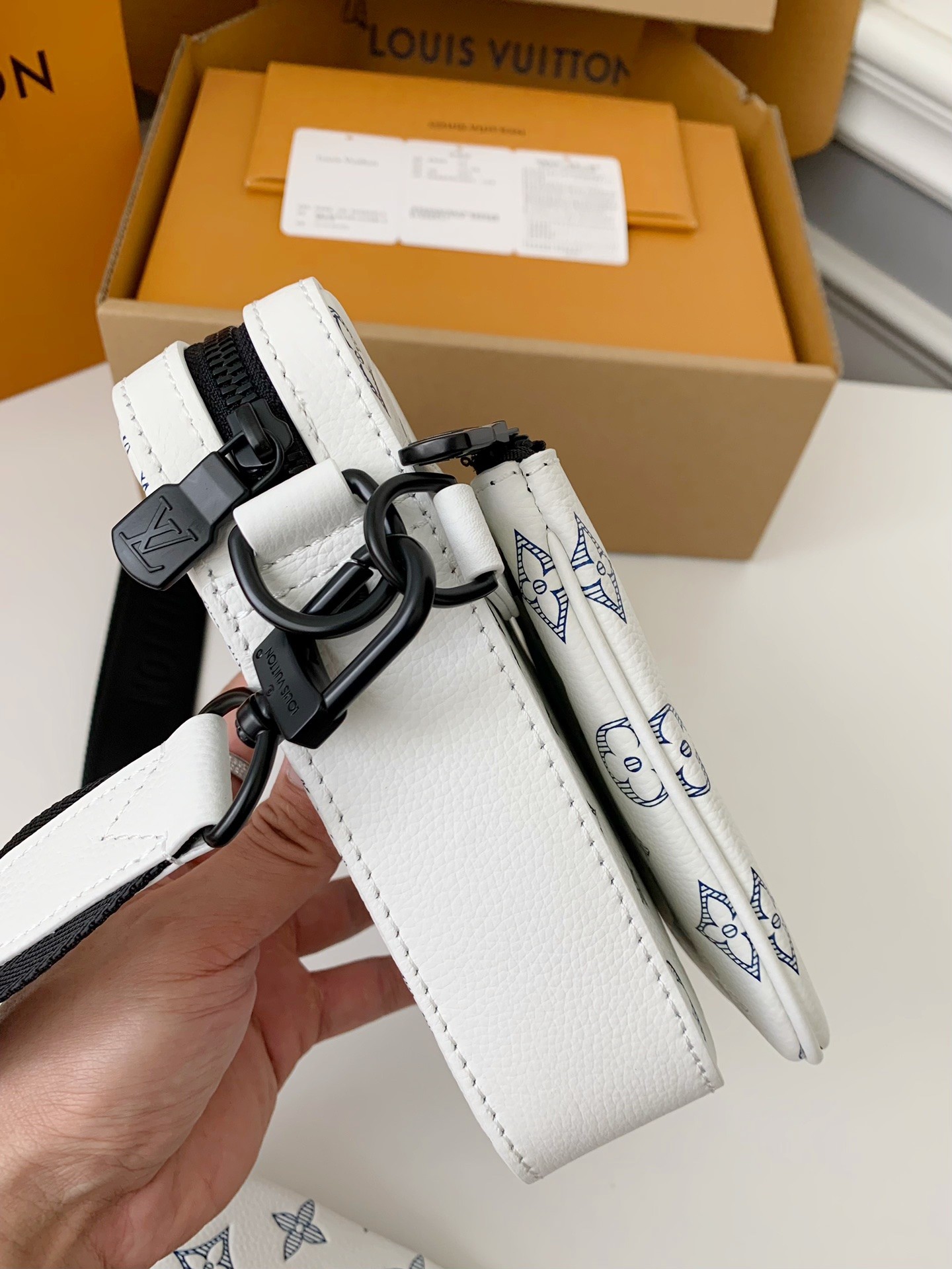 Louis Vuitton The new TRIO Postman Pack M24753 Size： 25*18.5*7cm