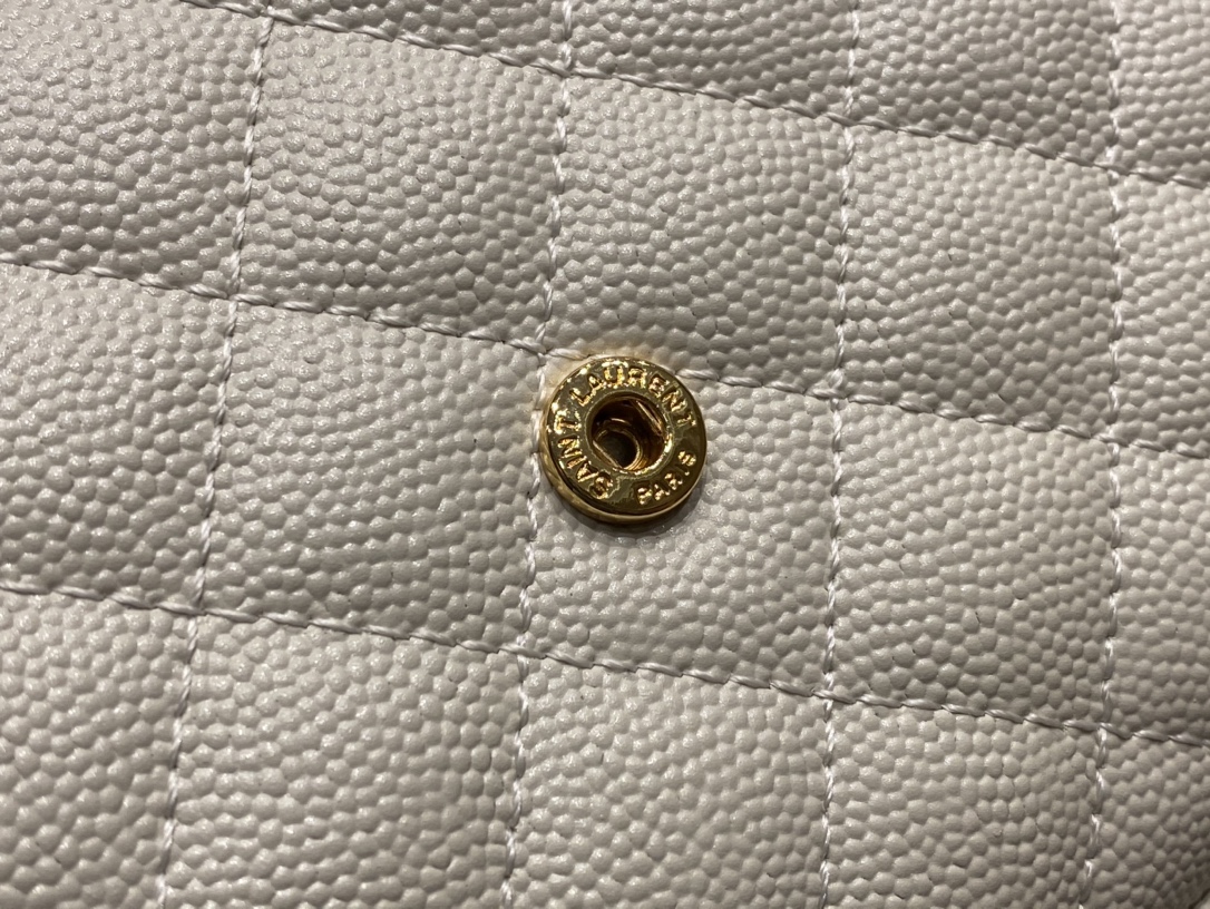 SAINT LAURENT 𝙈𝙊𝙉𝙊𝙂𝙍𝘼𝙈 𝙈𝙄𝙓 𝙈𝘼𝙏𝙀𝙇𝘼𝙎𝙎É #620280 original leather