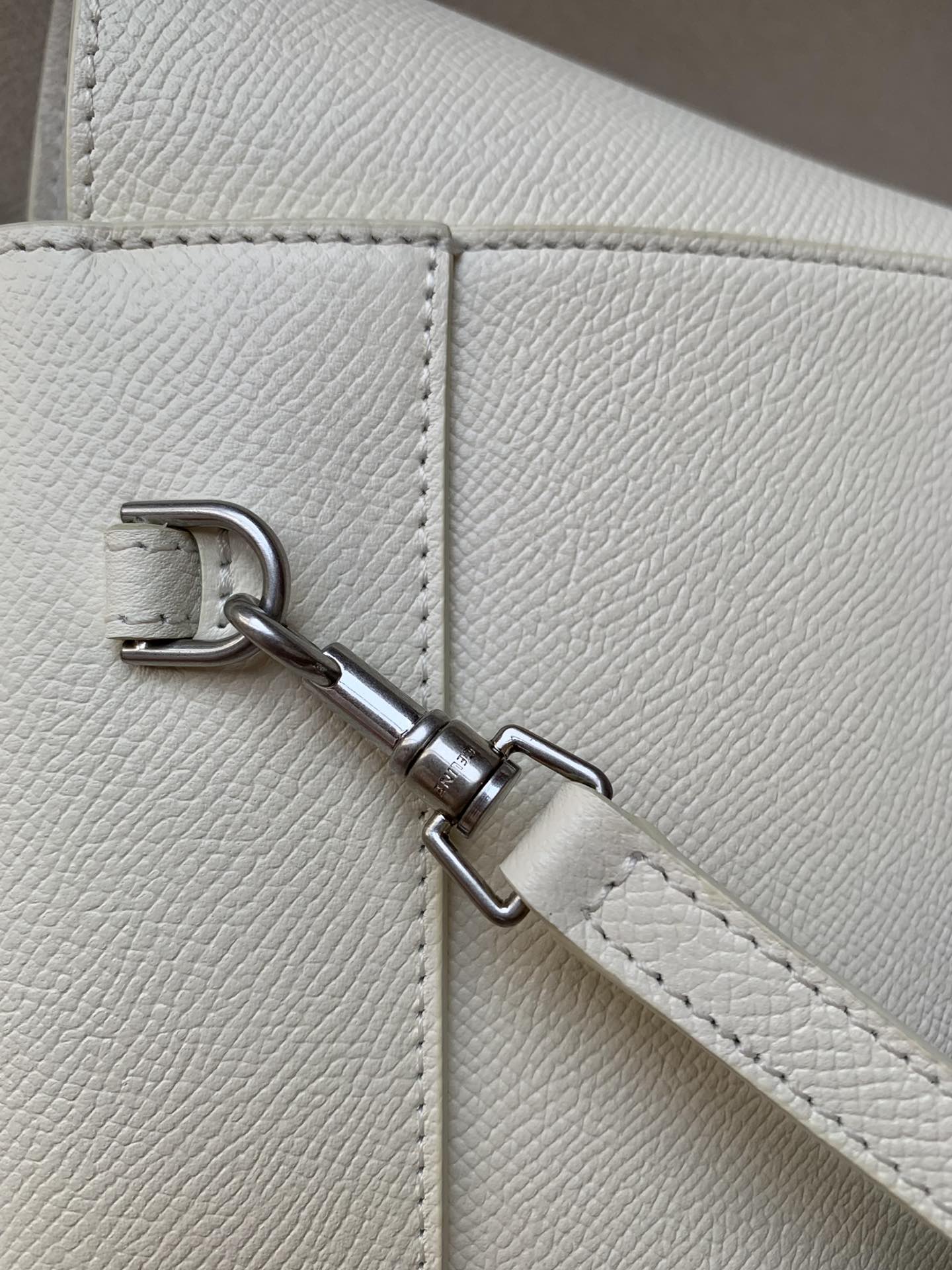 𝐂𝐞𝐥𝐢𝐧𝐞 Belt Bag Catfish Bag Small Grained Calfskin