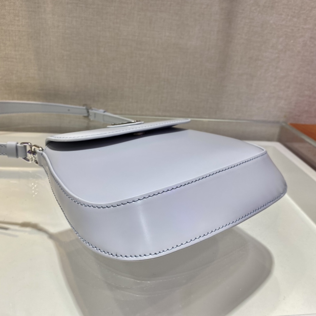 𝐏𝐑𝐀𝐃𝐀 mini 1BH188