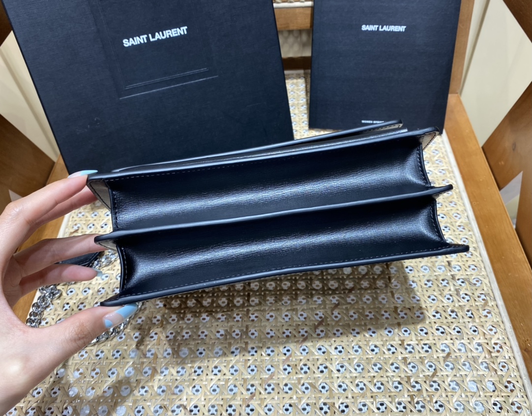 SAINT LAURENT 𝑺𝒖𝒏𝒔𝒆𝒕 𝟮𝟮𝒄𝒎 #442906Original leather