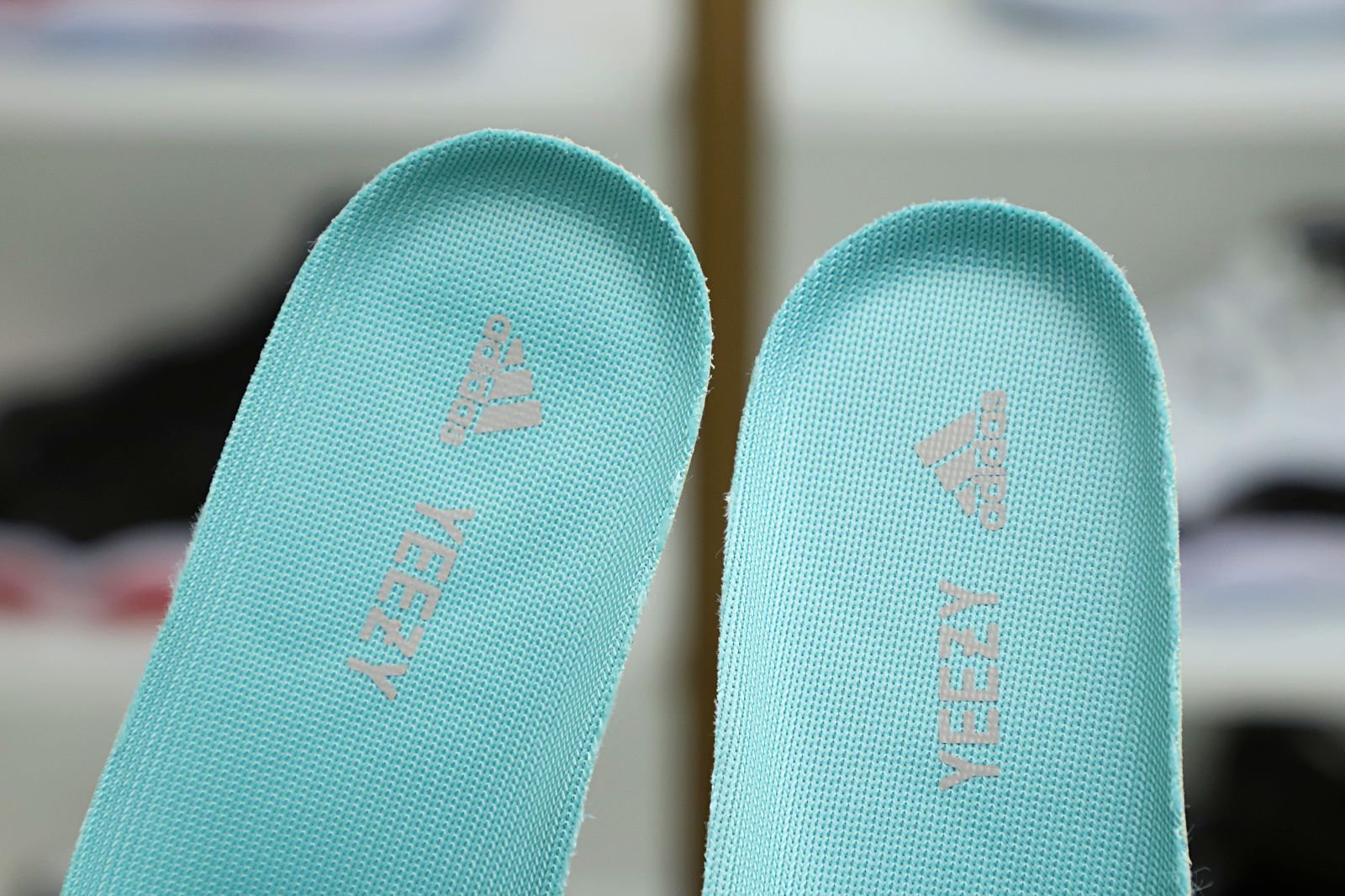 Yeezy boost 700 Faded