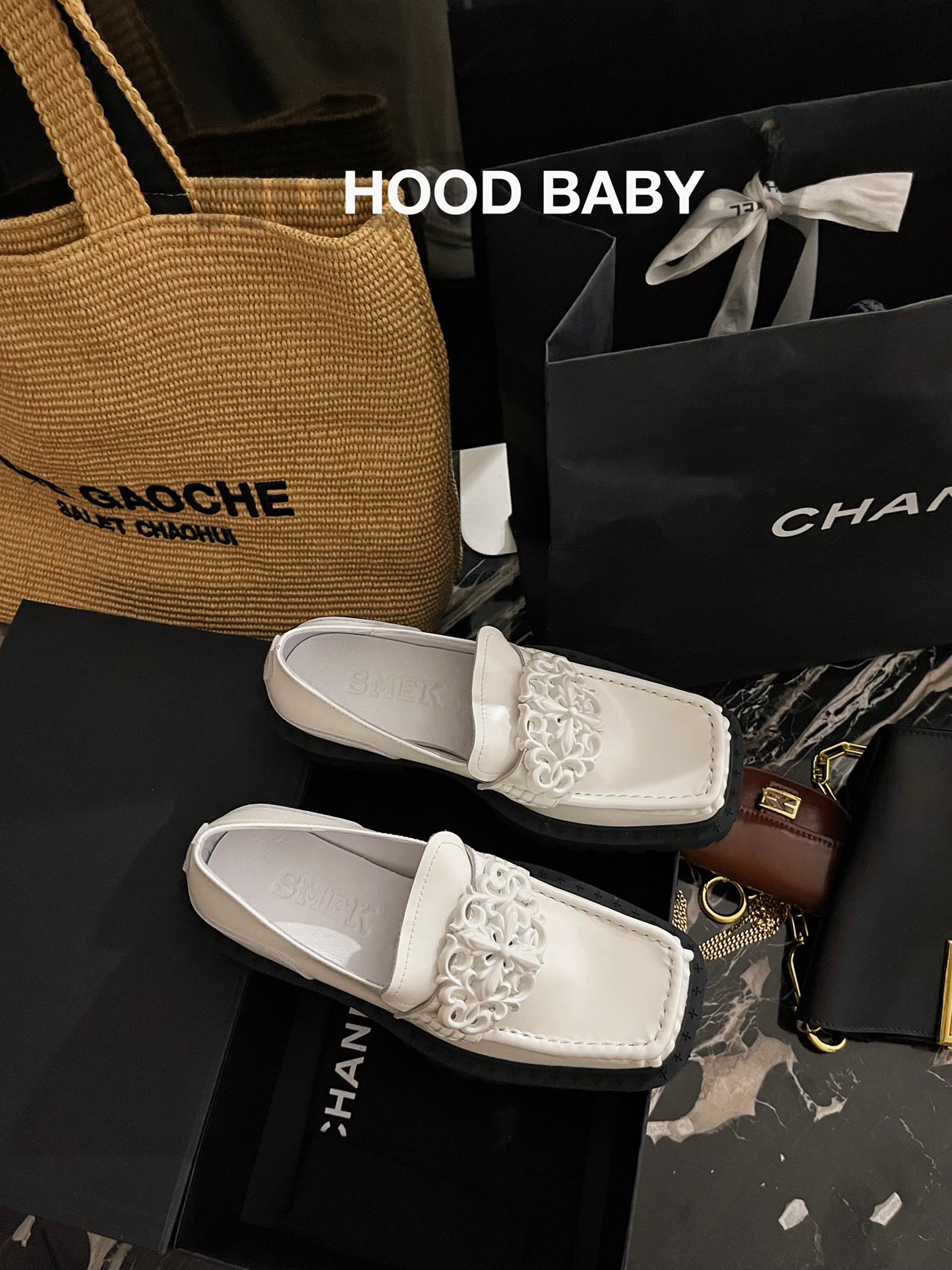 𝐒𝐌𝐅𝐊 ｜𝟐𝟎𝟐𝟐/𝐒𝐒 𝐧𝐞𝐰 GOOL GIRL can't resist the square toe Louboutins Customized cowhide upper