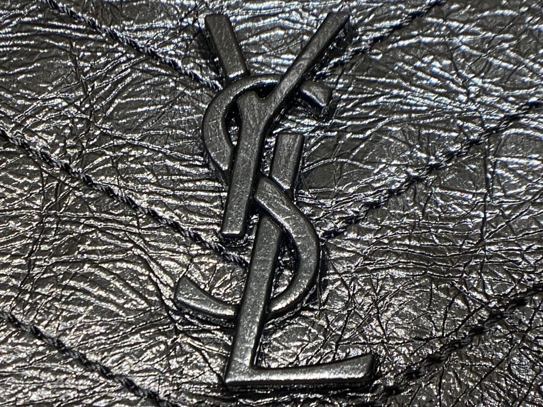 SAINT LAURENT  #583103