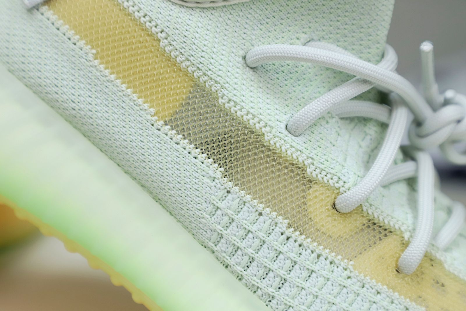 YEEZY BOOST 350 V2 HYPERSPACE