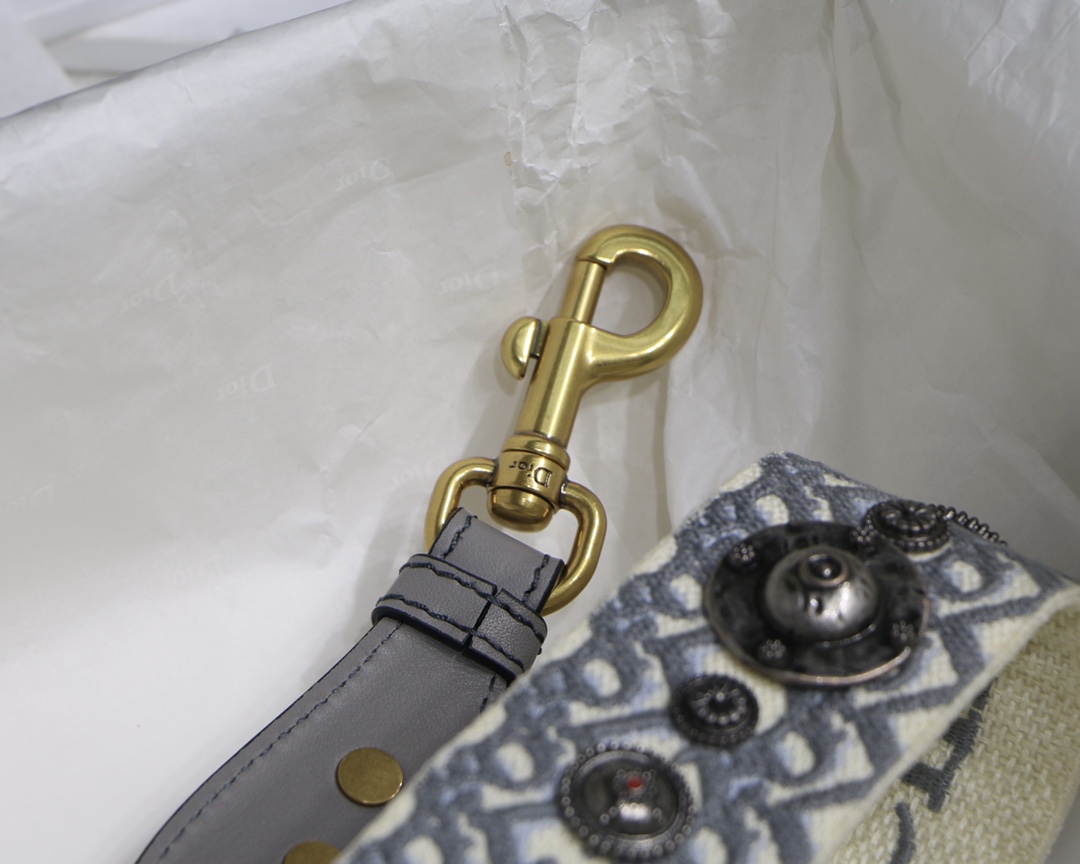 Dior personalized shoulder straps Imported custom solid brass fittings