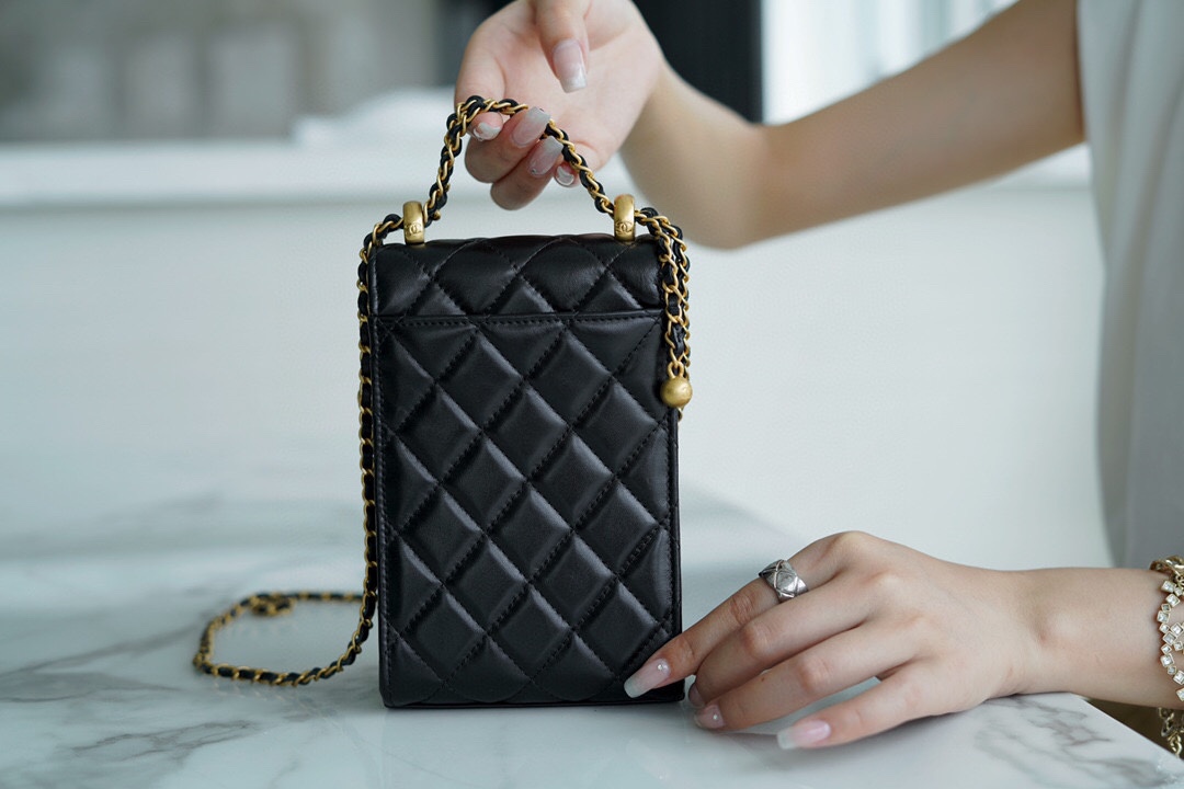 𝗖𝗛𝗔𝗘𝗡𝗟✦ ❥𝟚𝟘𝟚1 early autumn new double ball mobile phone bag black➿