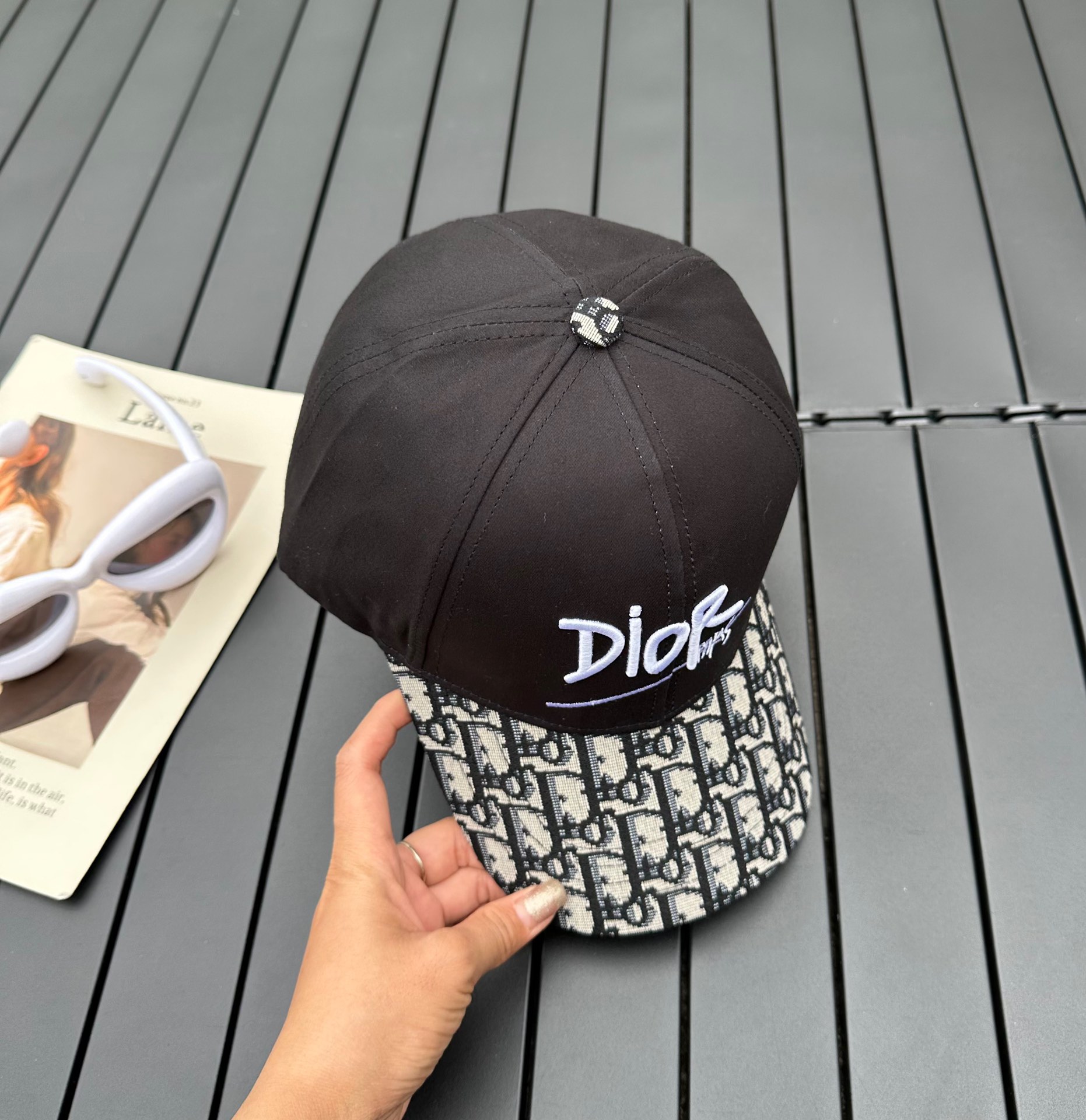 Dior new embroidered letters canvas baseball cap head circumference: 57cm