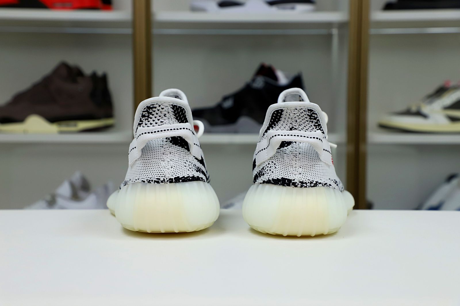 YEEZY BOOST 350 V2 ZEBRA