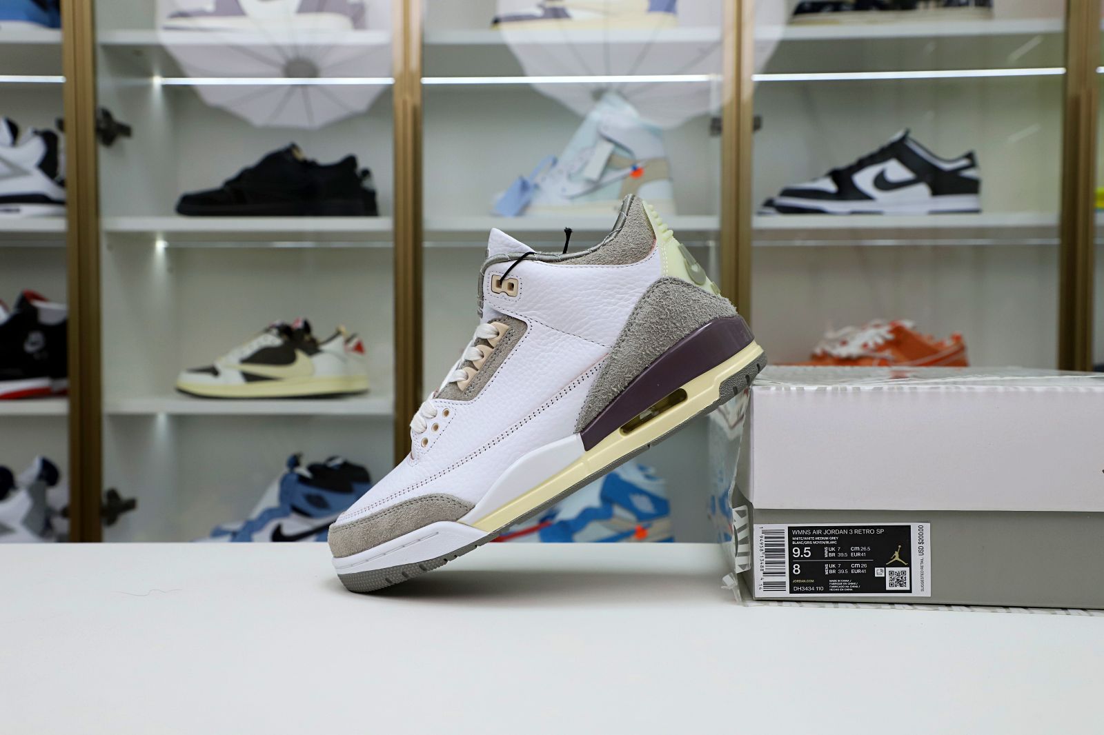 MANIRE X WMNS AIR JORDAN 3
