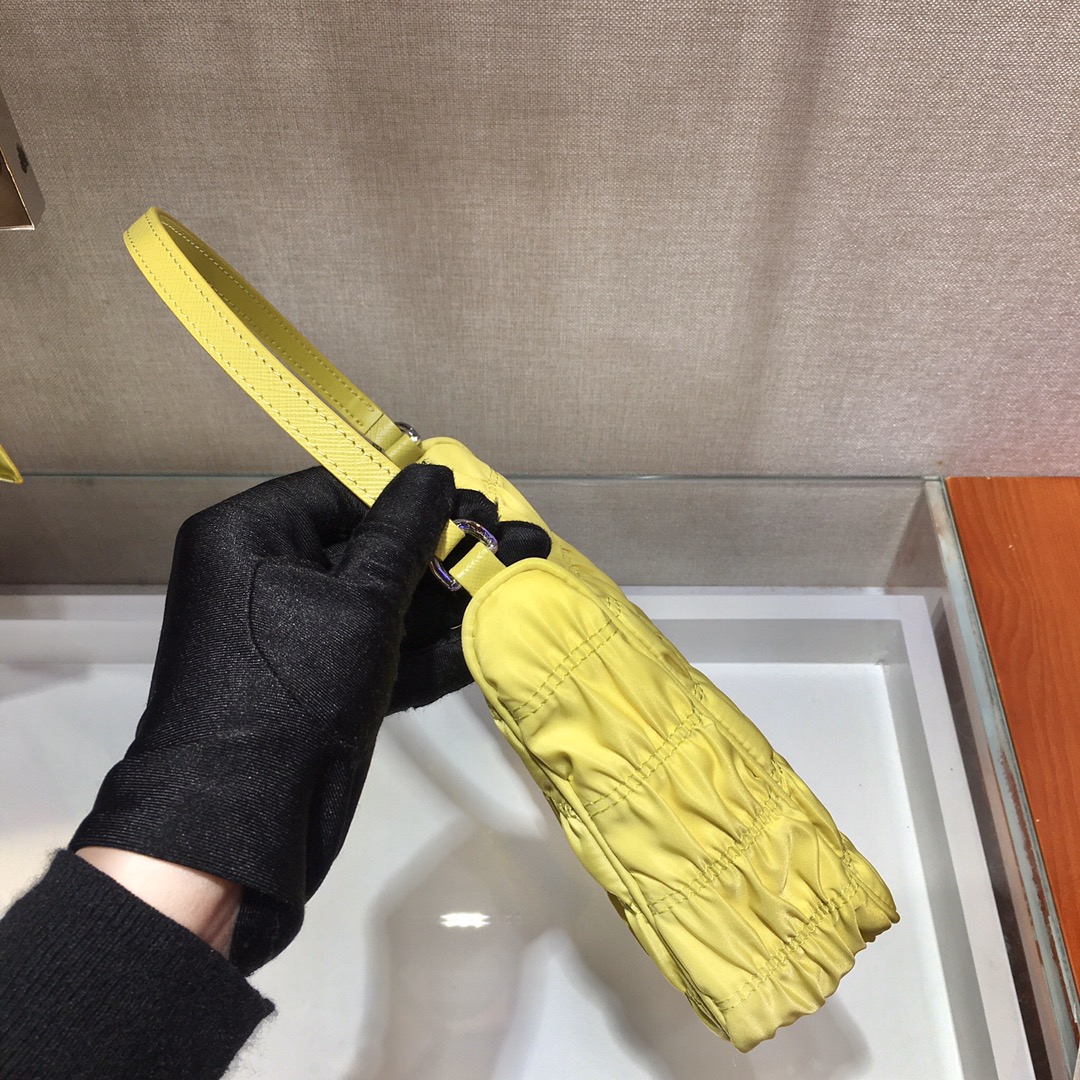 𝐏𝐑𝐀𝐃𝐀 nylon crinkle Hobo underarm bag