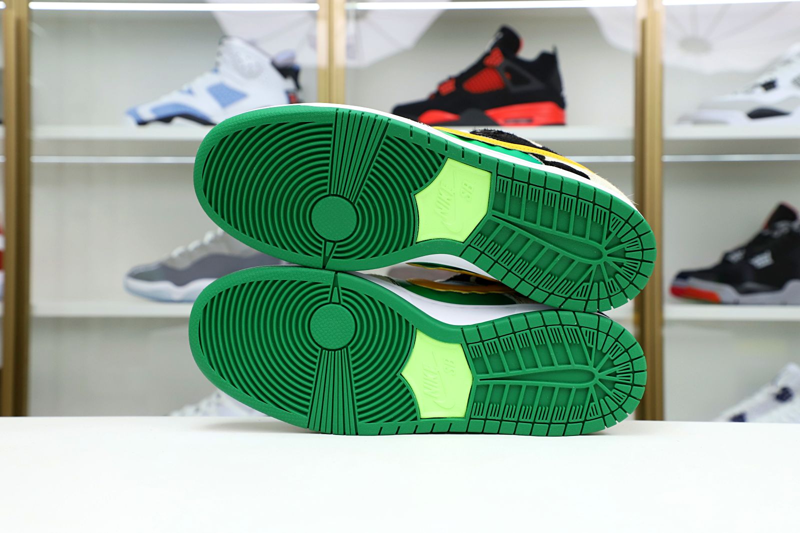 NIKE DUNK SB LOW CHUNKY DUNKY