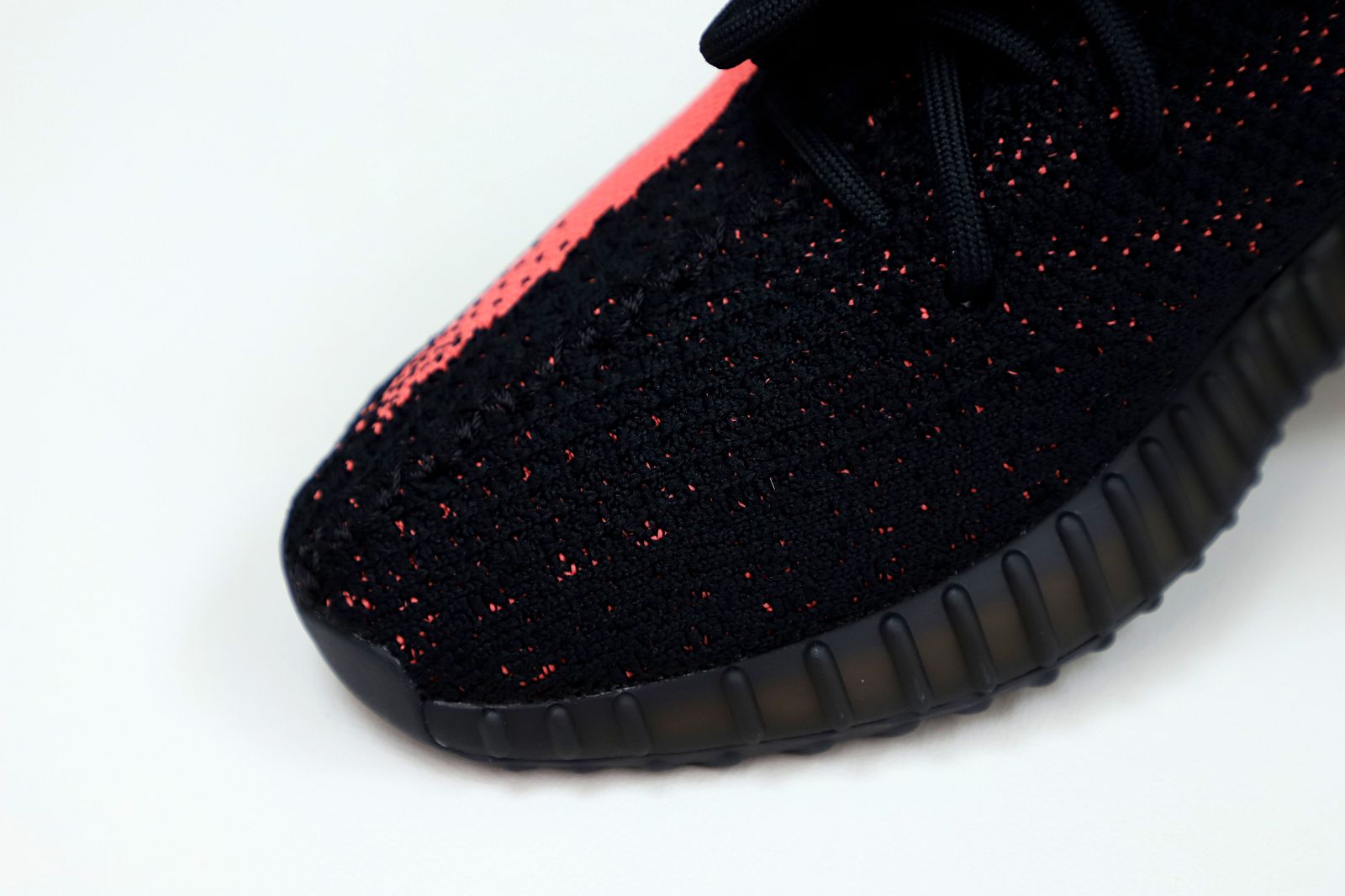 YEEZY BOOST 350 V2 RED