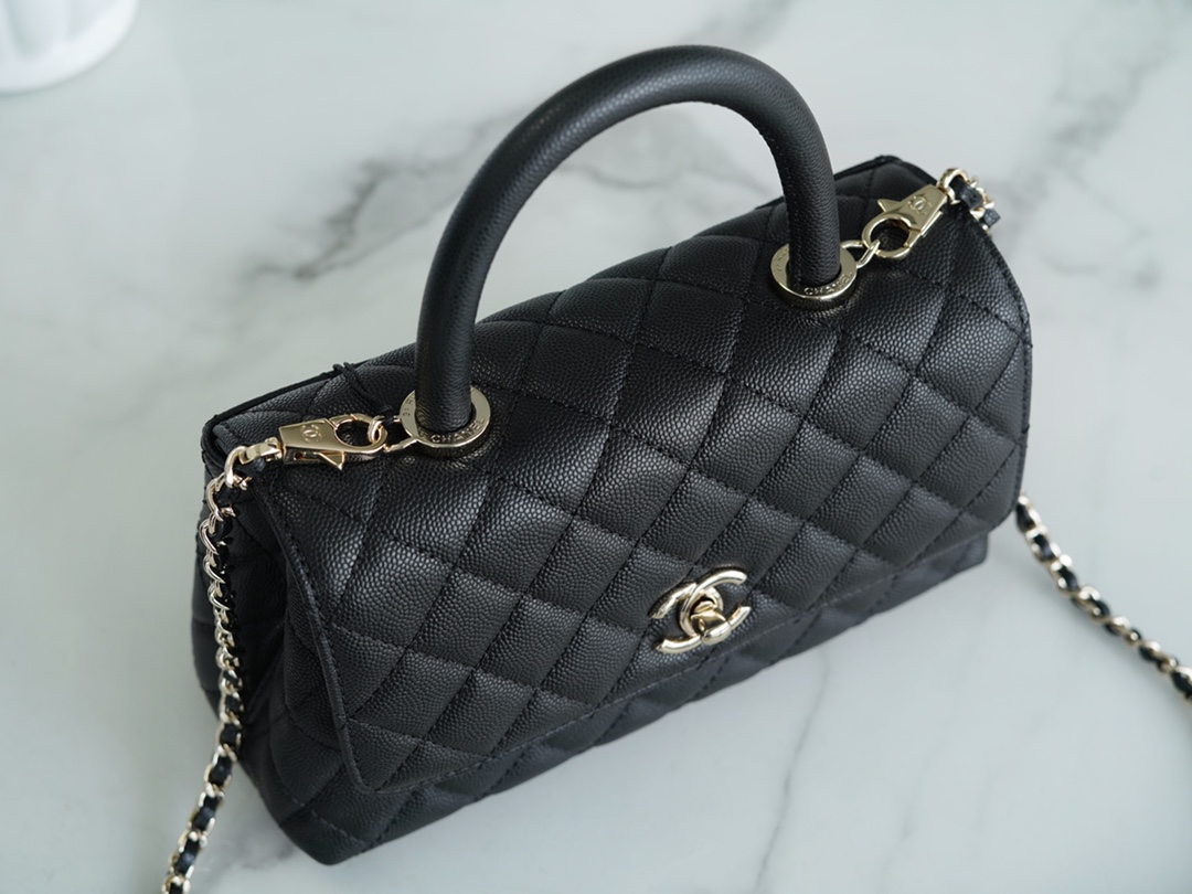 CHANEL 𝑪𝒐𝑪𝒐 𝒉𝒂𝒏𝒅𝒍𝒆 New Cowhide Handle Small Black Gold