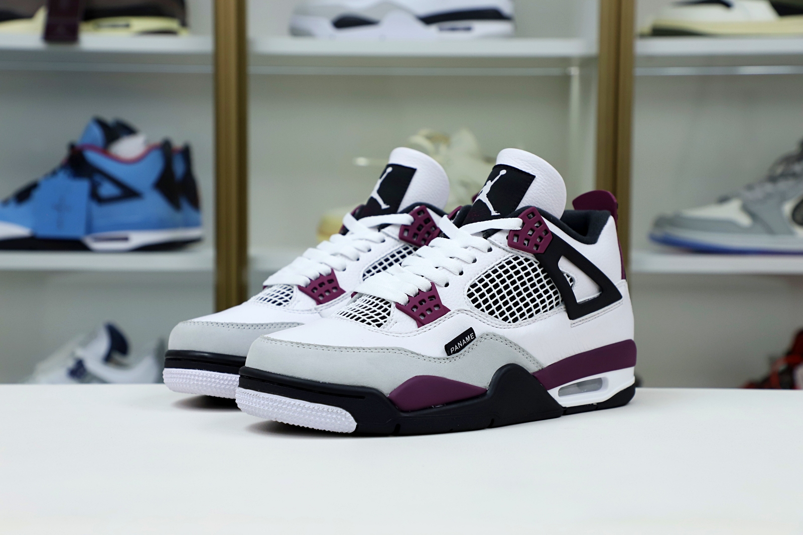 AIR JORDAN PARIS SAINT-GERMAIN X AIR JORDAN 4 RETRO BORDEAUX