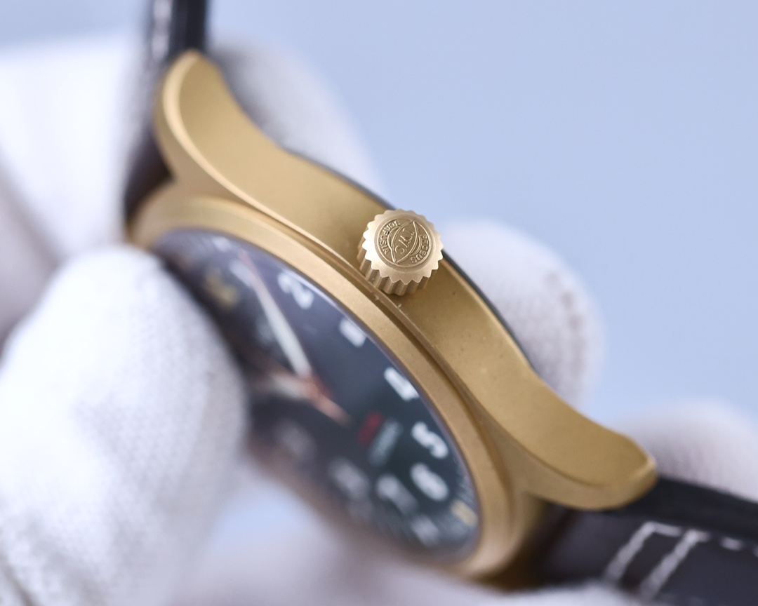 IWC- Spitfire Bronze automatic mechanical watch Titanium caseback