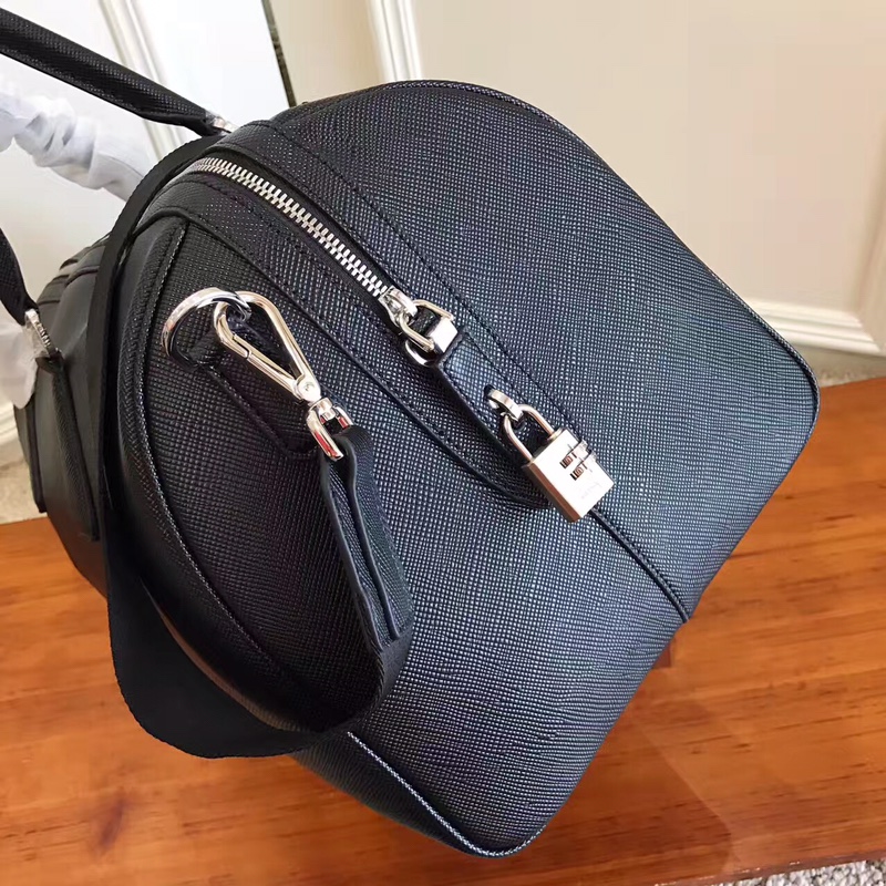 𝐏𝐑𝐀𝐃𝐀 New travel bag