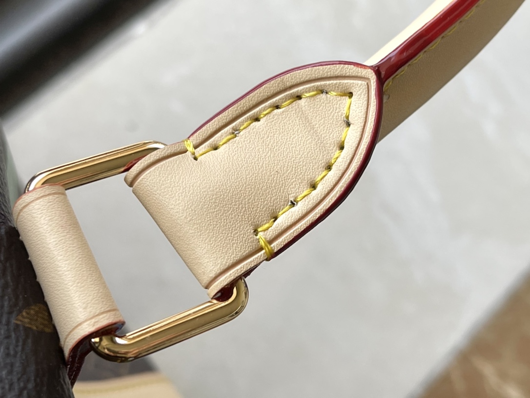 𝐋𝐎𝐔𝐈𝐒 𝐕𝐔𝐈𝐓𝐓𝐎𝐍      M46377