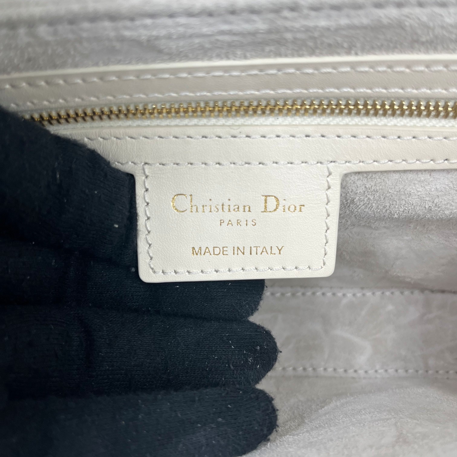 Dior Montaigne avenue M9260 white