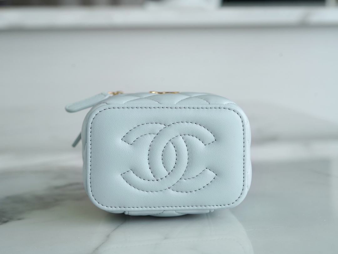 𝗖𝗛𝗔𝗡𝗘𝗟✦ 23s new spring/summer Camellia adjustable buckle small box