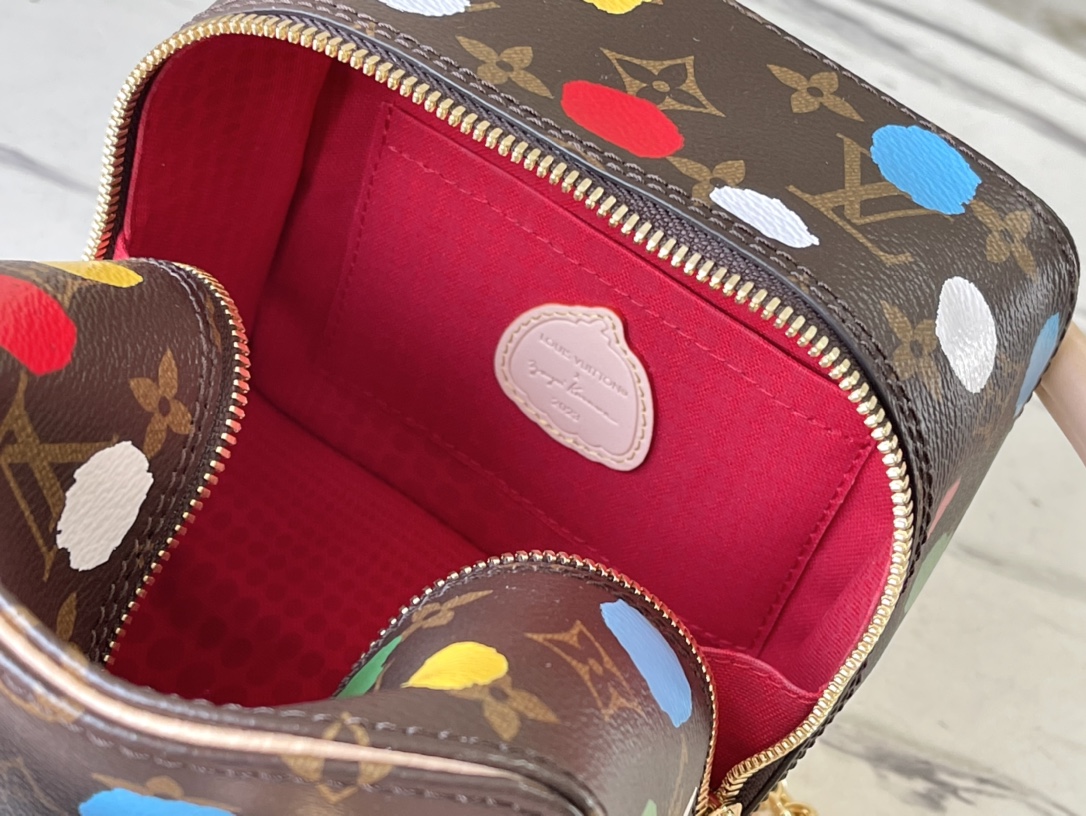 𝐋𝐎𝐔𝐈𝐒 𝐕𝐔𝐈𝐓𝐓𝐎𝐍    M46450