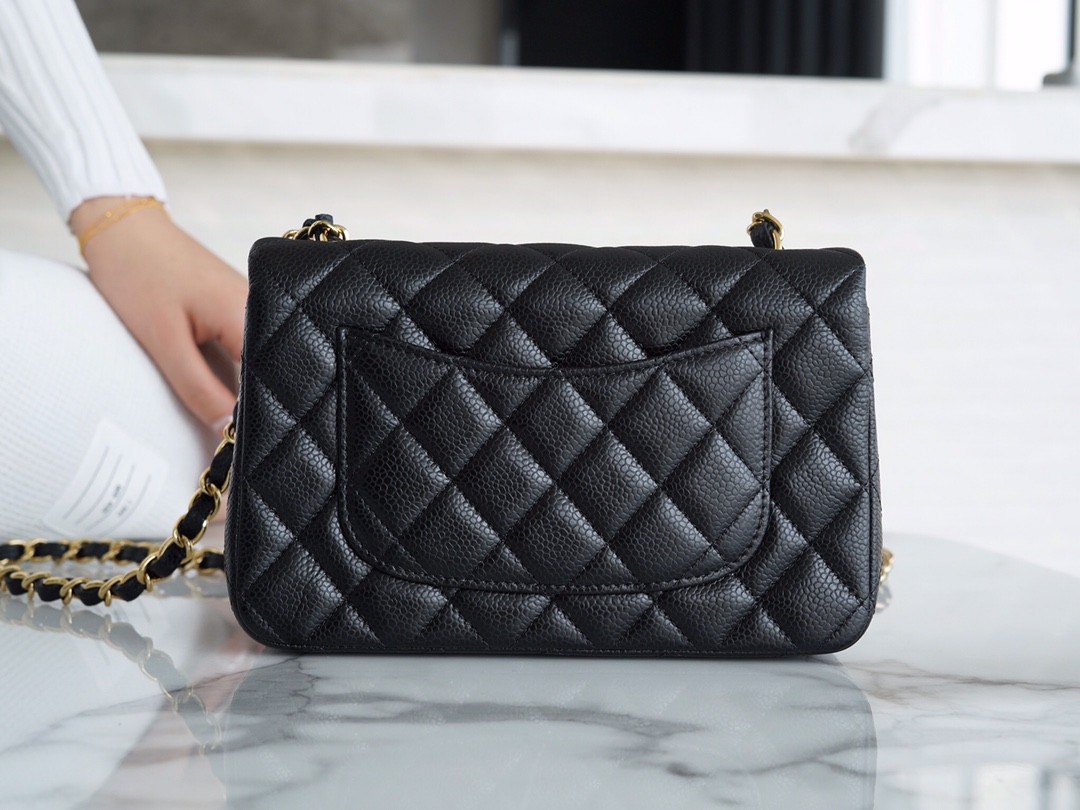 𝐂𝐇𝐀𝐍𝐄𝐋 Classic Flap France 𝐇𝐚𝐚𝐬Original Lychee Pattern🐂 Classic Flap Bag Big 𝒎𝒊𝒏𝒊🔆Black Gold🖤