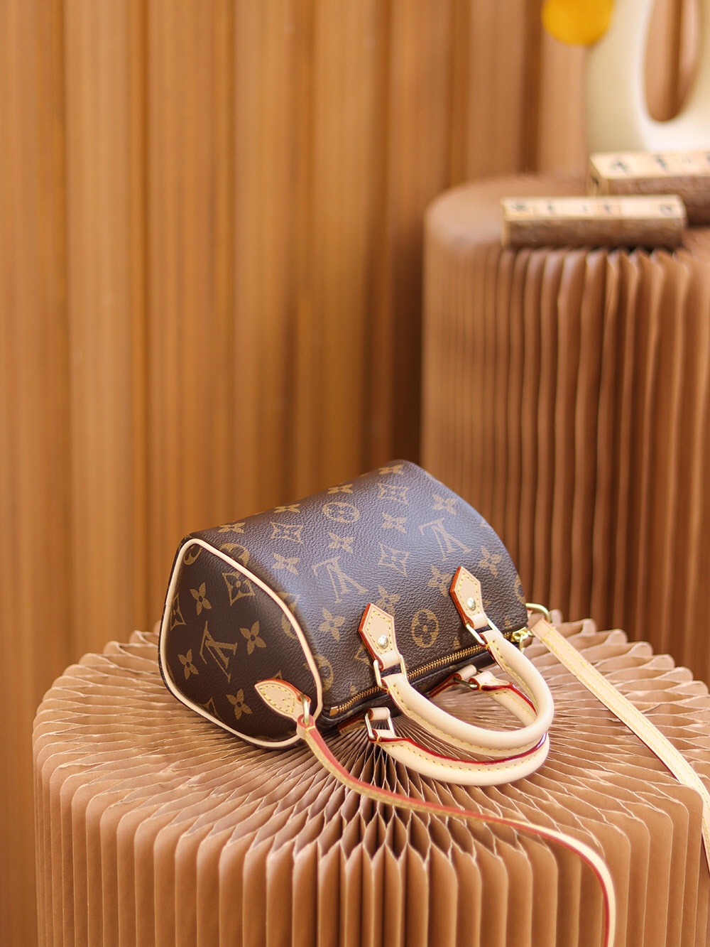 Louis Vuitton𝐍𝐀𝐍𝐎 𝐒𝐏𝐄𝐄𝐃𝐘 pillow bag series M61252