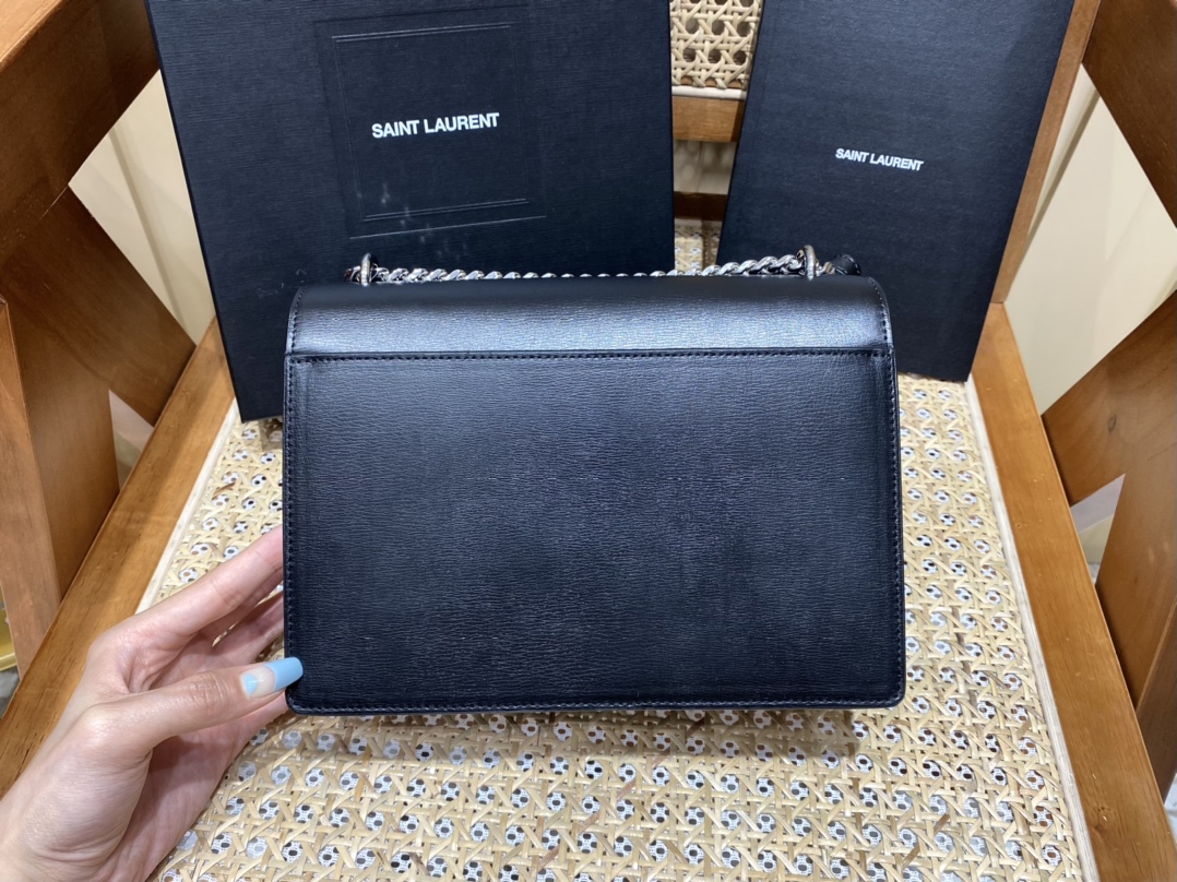 SAINT LAURENT 𝑺𝒖𝒏𝒔𝒆𝒕 𝟮𝟮𝒄𝒎 #442906Original leather