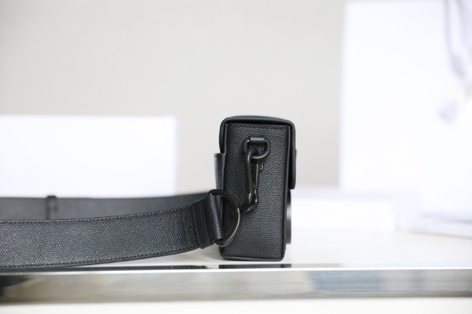 Montaigne matte black 𝙢𝙞𝙣𝙞 box bag