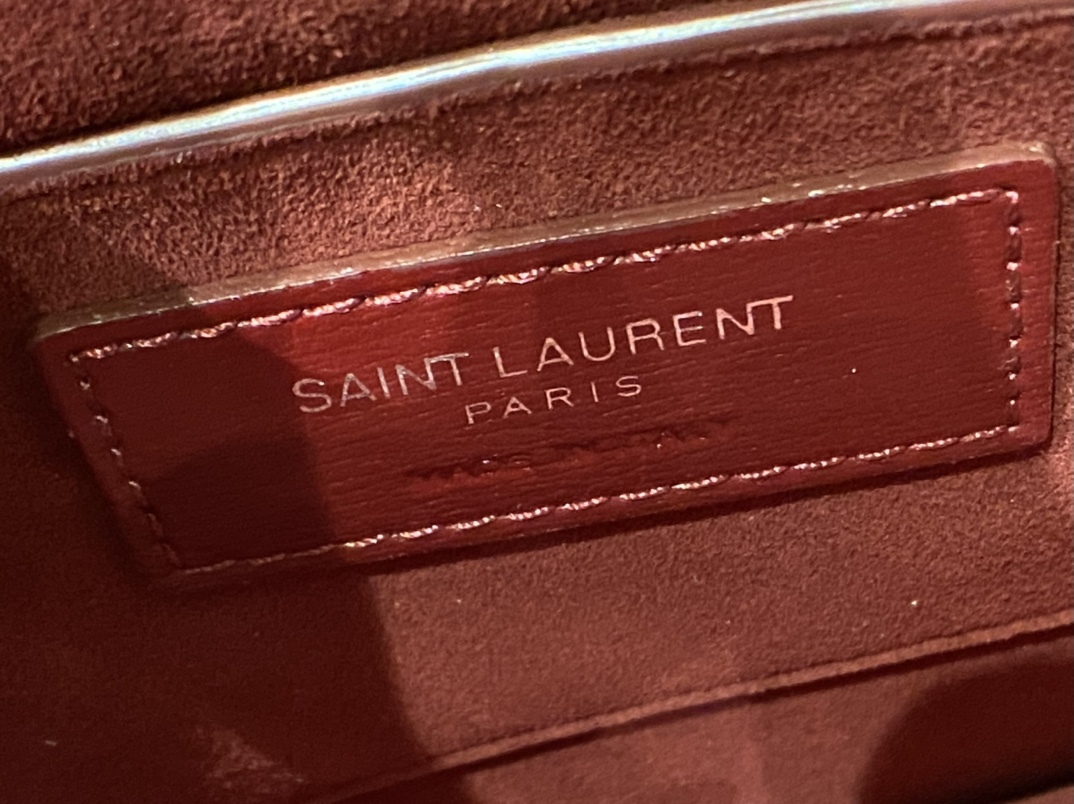 SAINT LAURENT 𝑺𝒖𝒏𝒔𝒆𝒕 𝟮𝟮𝒄𝒎 #442906Original leather