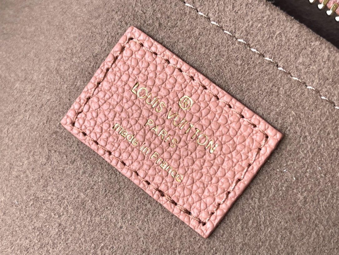 𝐋𝐎𝐔𝐈𝐒 𝐕𝐔𝐈𝐓𝐓𝐎𝐍   M80292