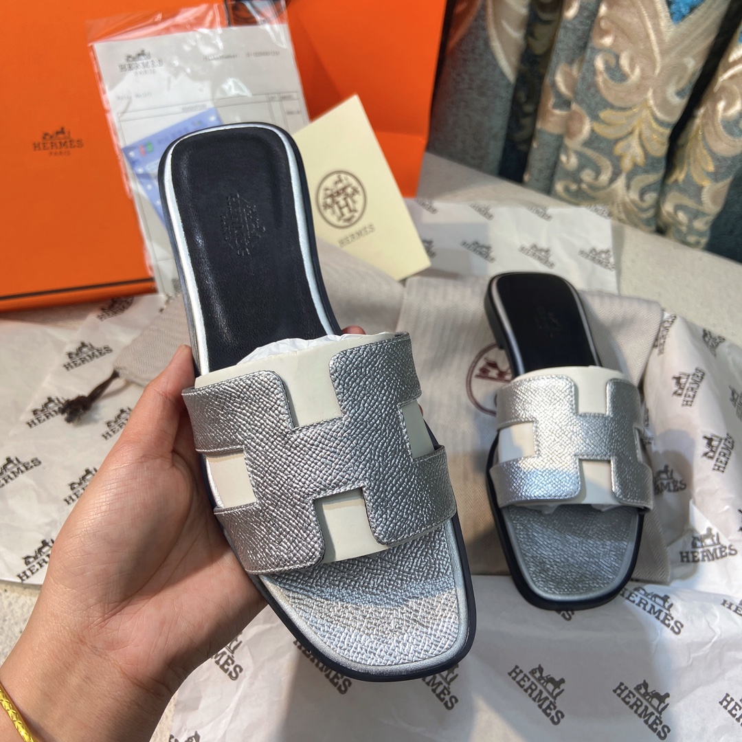 Hermes slippers