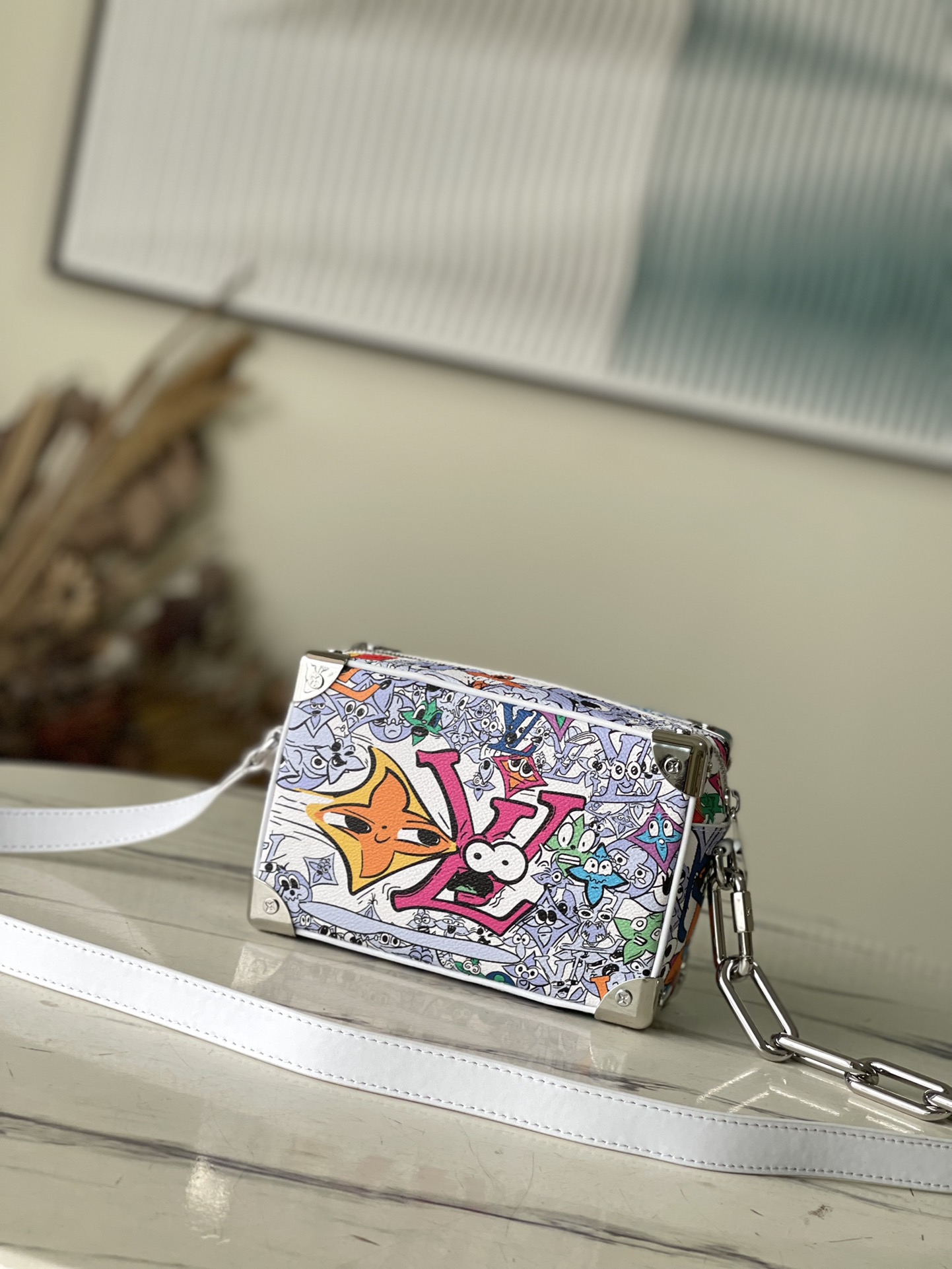 𝐋𝐎𝐔𝐈𝐒 𝐕𝐔𝐈𝐓𝐓𝐎𝐍   M82008