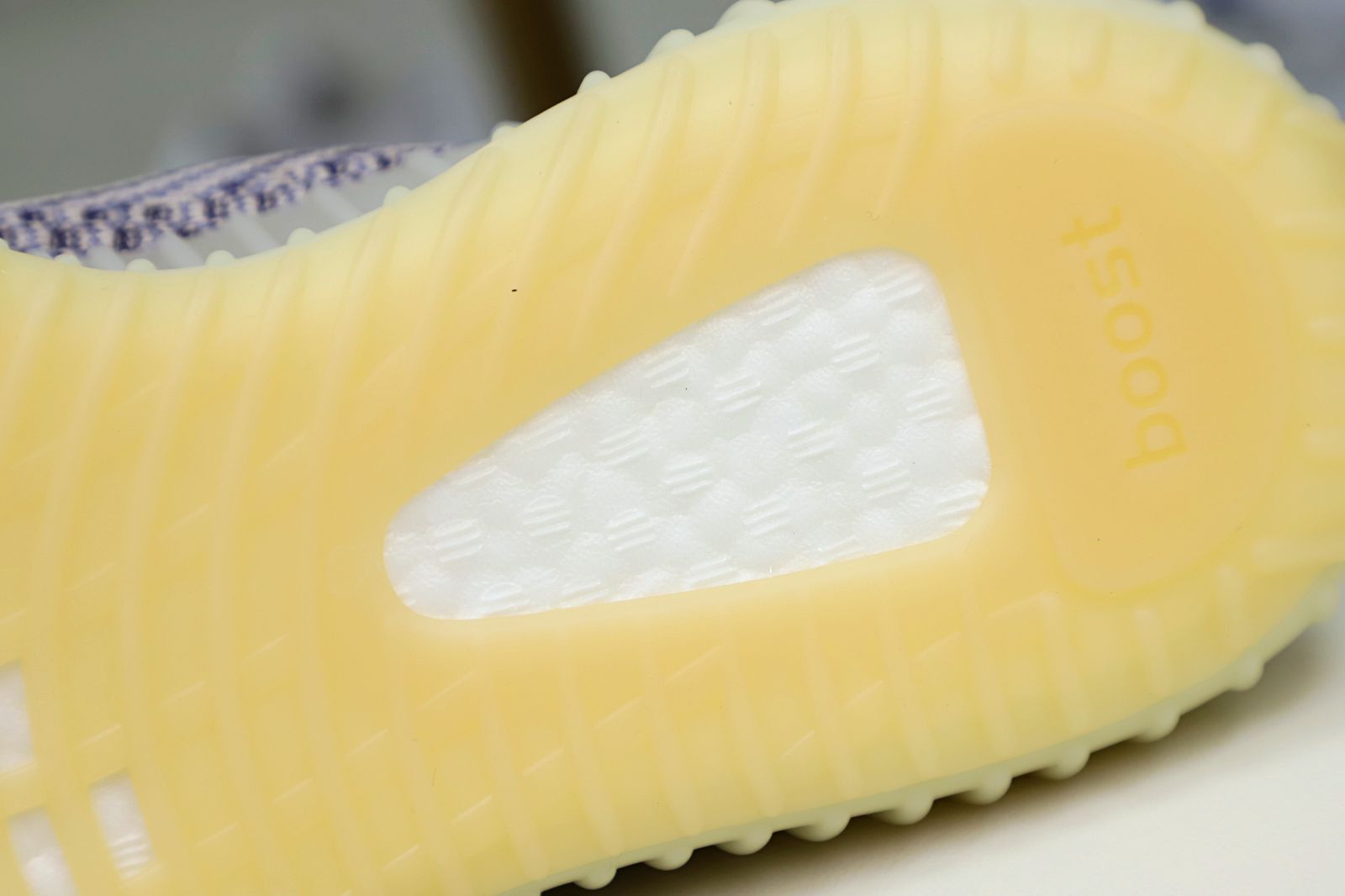 YEEZY BOOST 350 V2 ASH PEARL