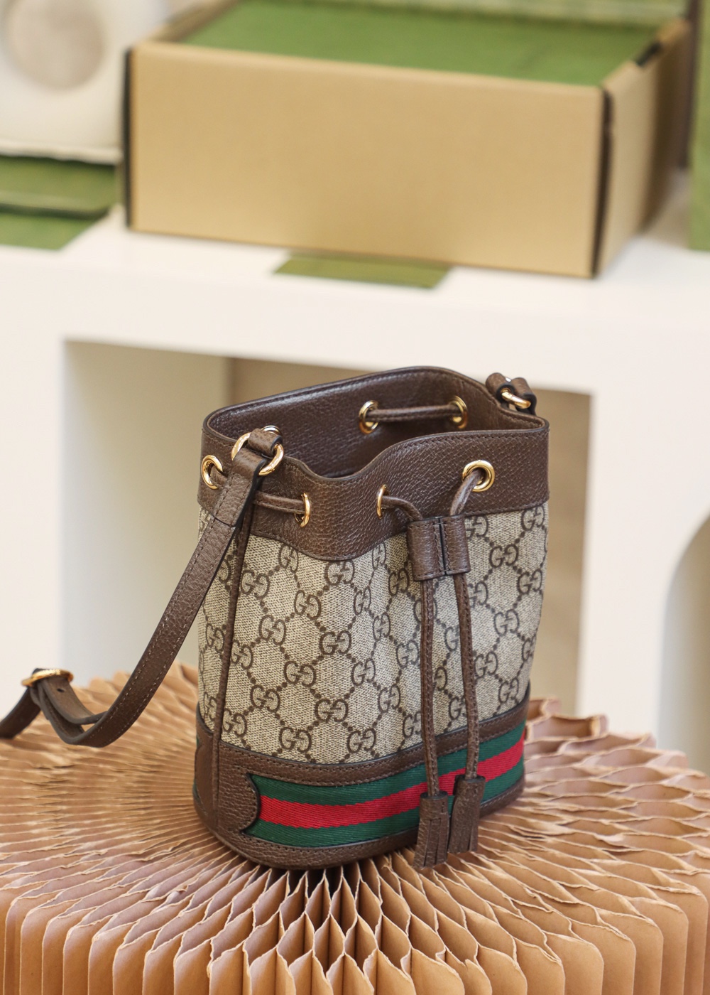 GUCCI 𝐎𝐩𝐡𝐢𝐝𝐚 𝐆𝐆 𝐌𝐢𝐧𝐢 small bucket bag #550620