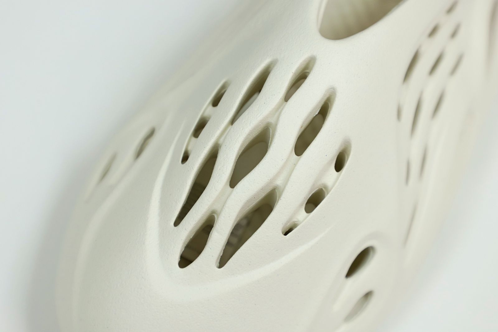 YEEZY FOAM RUNNER ARARAT