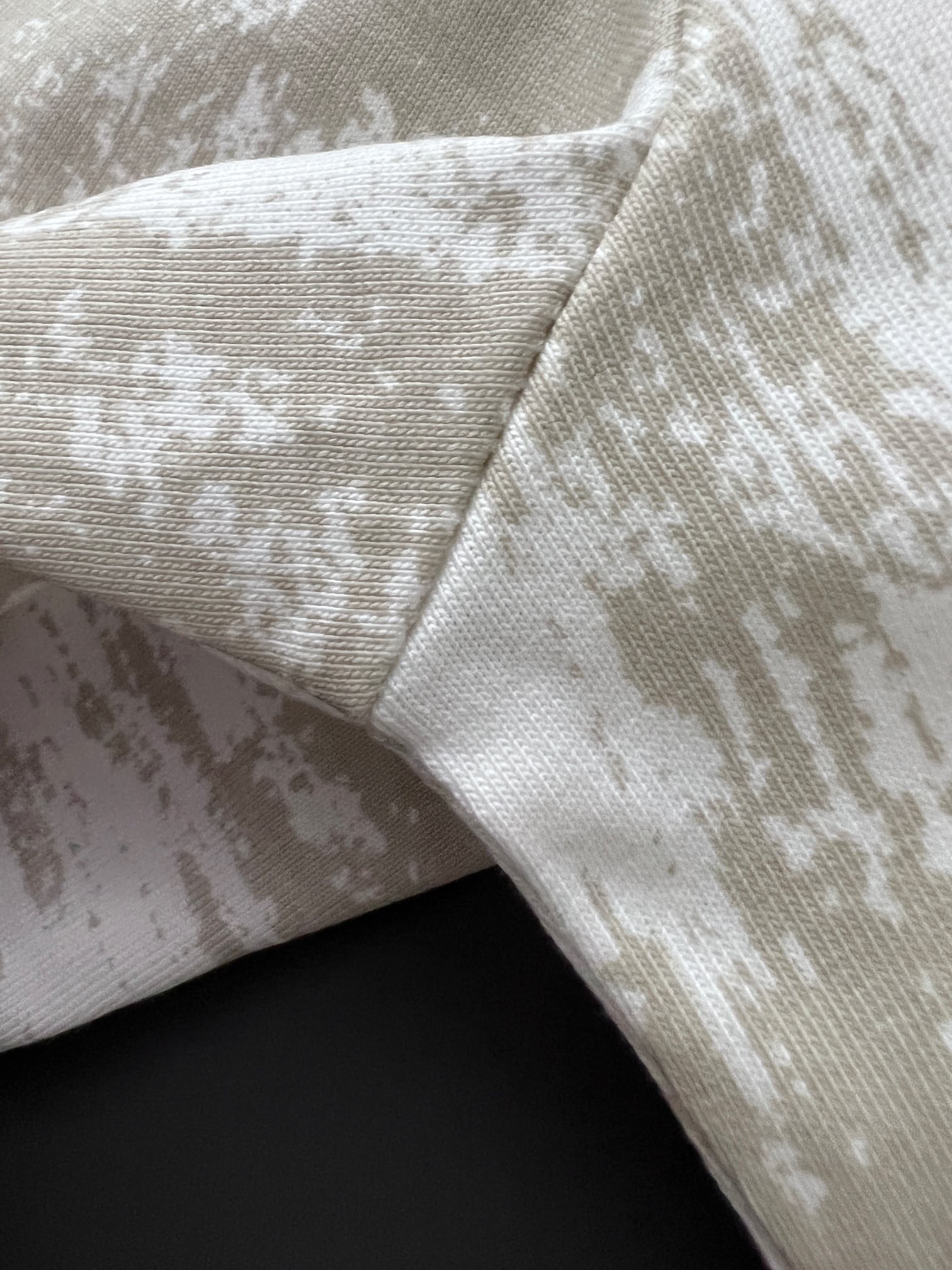 Louis Vuitton 24 classic embroidered pockets with trendy t-shirts