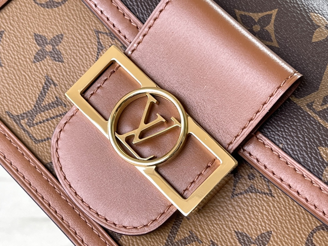 𝐋𝐎𝐔𝐈𝐒 𝐕𝐔𝐈𝐓𝐓𝐎𝐍   M45959