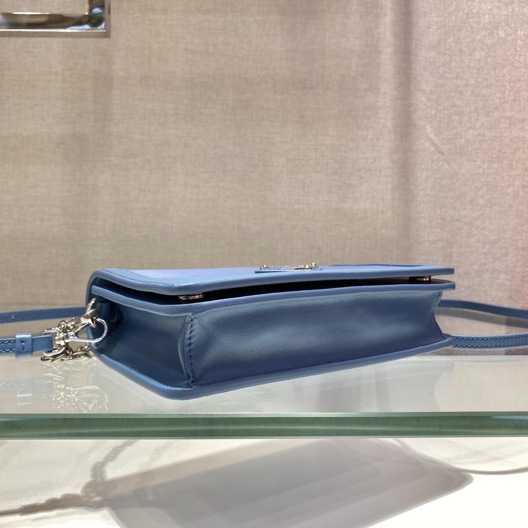 𝐏𝐑𝐀𝐃𝐀 1BP019 Crossbody bag