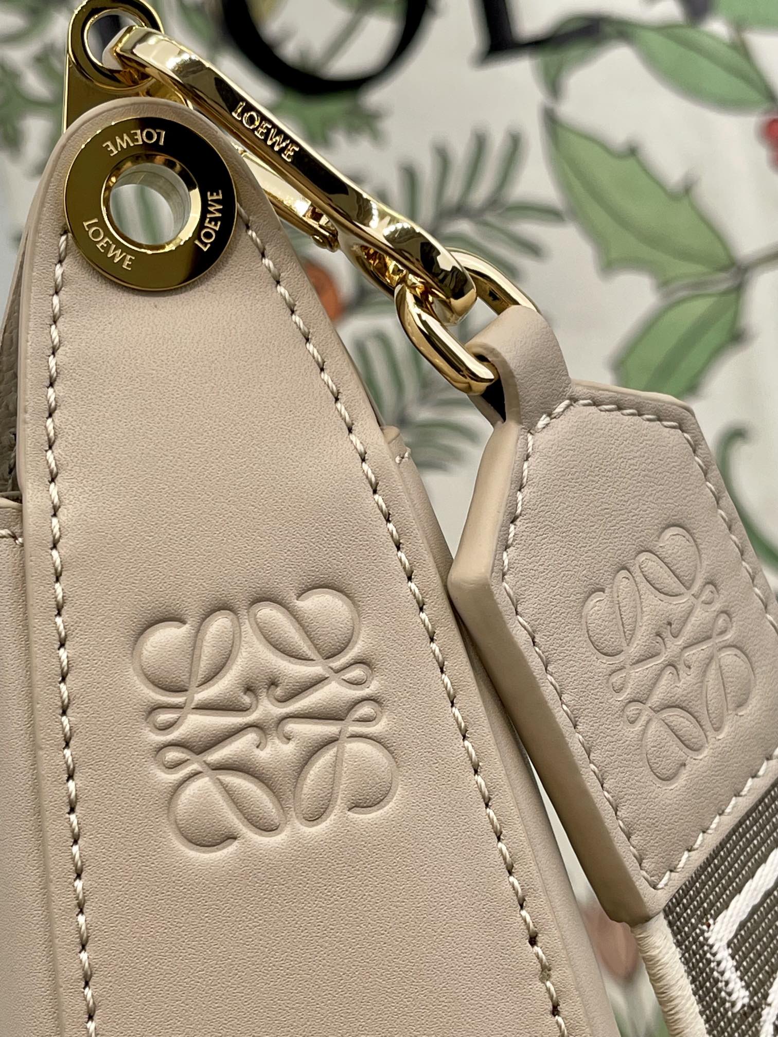 LOEWE Luna moon bag#1093