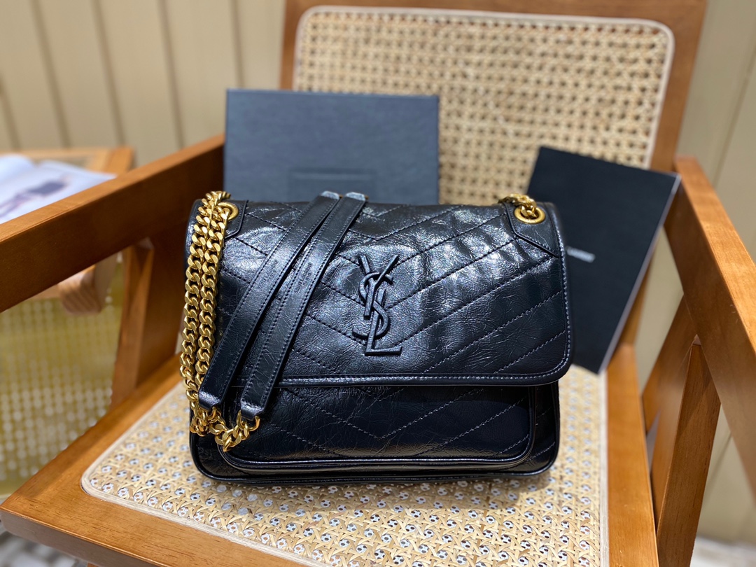SAINT LAURENT  𝐍𝐢𝐤𝐢 28𝐜𝐦 #633158