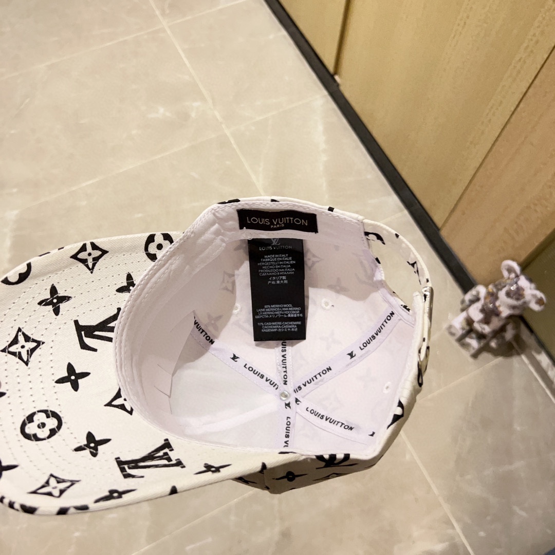 Louis Vuitton baseball cap