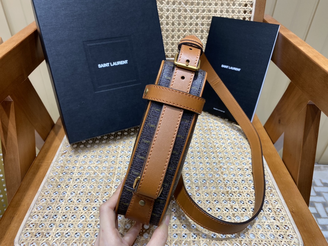 SAINT LAURENT ▪️𝗟𝗘 𝗠𝗢𝗡𝗢𝗚𝗥𝗔𝗠𝗠𝗘▪️685534original leather