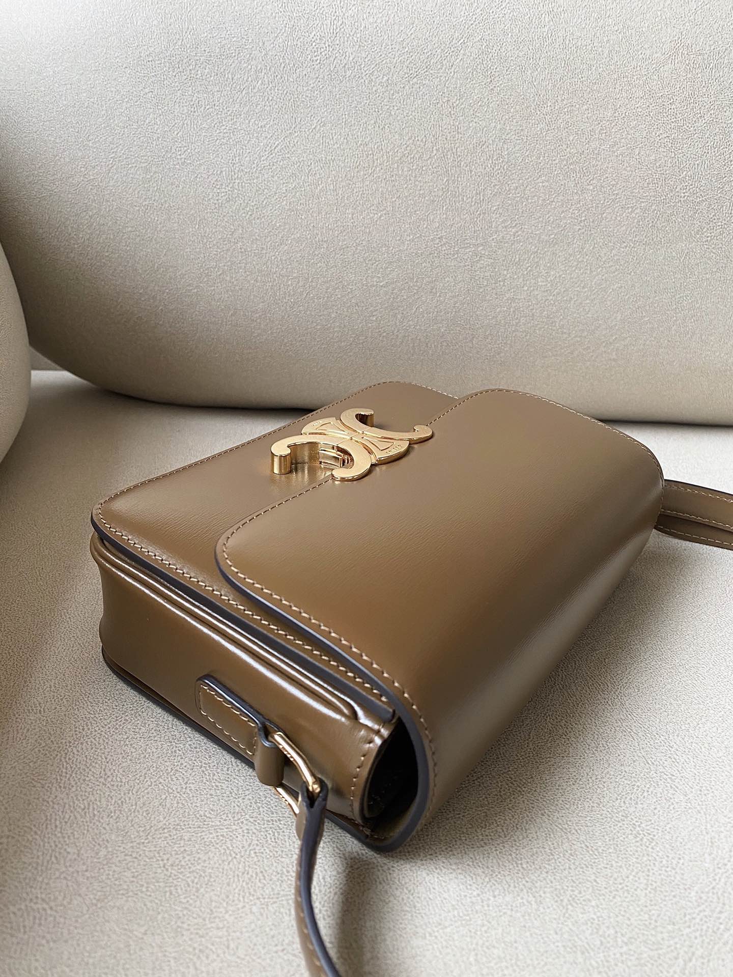 𝐂𝐞𝐥𝐢𝐧𝐞 Triomphe teen 18.5cm