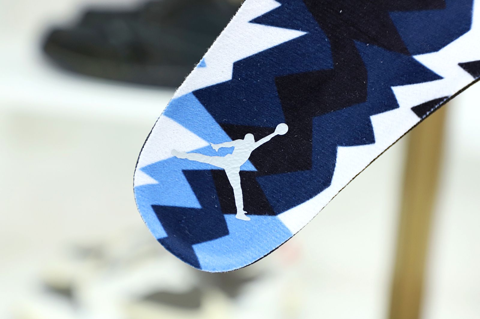 AIR JORDAN 6 RETRO UNC HOME