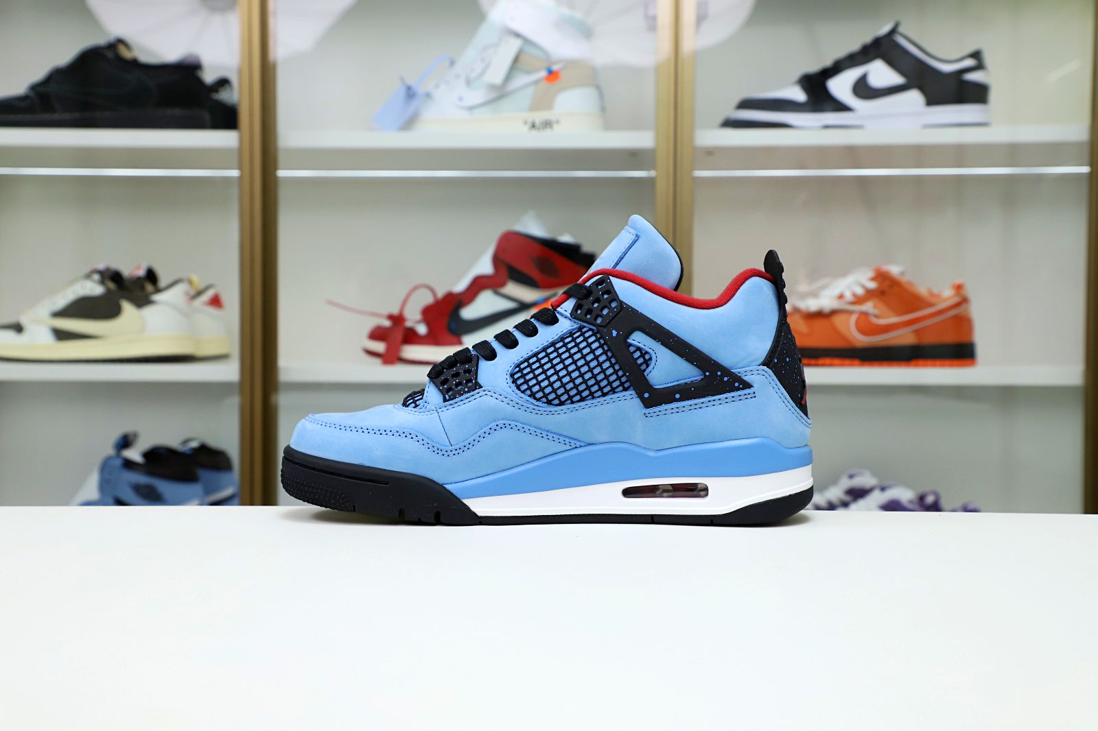 TRAVIS SCOTT X AIR JORDAN 4 RETRO CACTUS JACK FRIENDS & FAMILY
